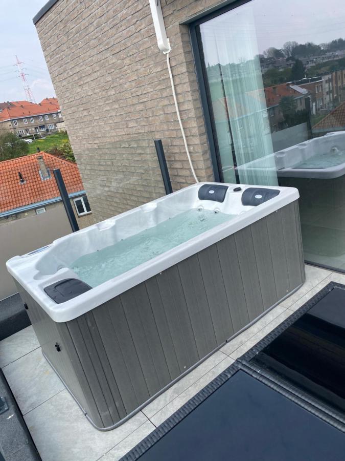 Apartamento Liege Luxe & Jacuzzi Sous Les Etoiles Saint-Nicolas  Exterior foto