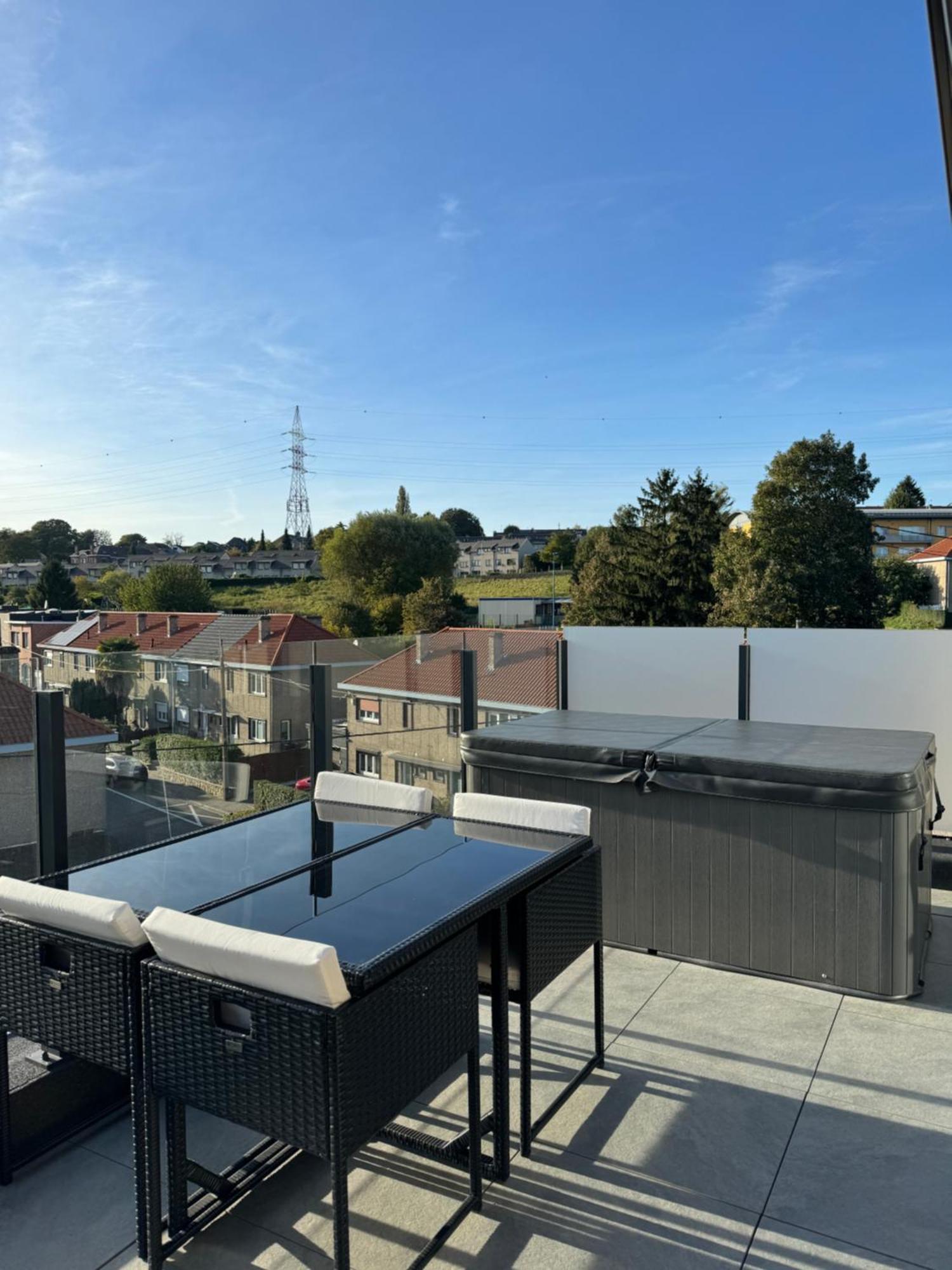 Apartamento Liege Luxe & Jacuzzi Sous Les Etoiles Saint-Nicolas  Exterior foto